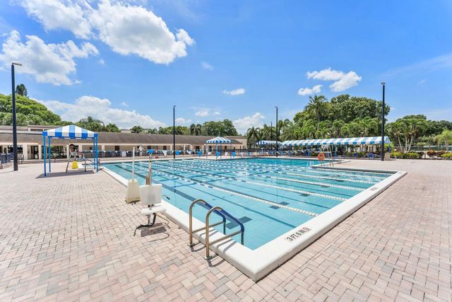 3051 NW 48th Avenue 808, Coconut Creek, FL 33063