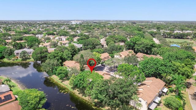 3051 NW 48th Avenue 808, Coconut Creek, FL 33063