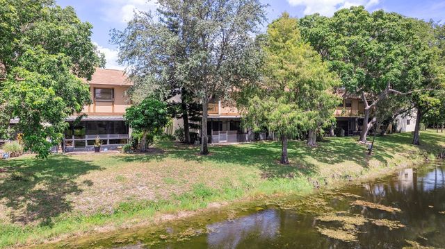 3051 NW 48th Avenue 808, Coconut Creek, FL 33063