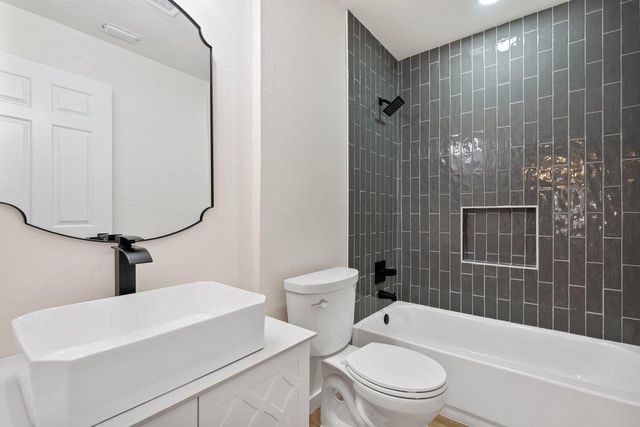 234 Woodcreek DR, Wimberley, TX 78676