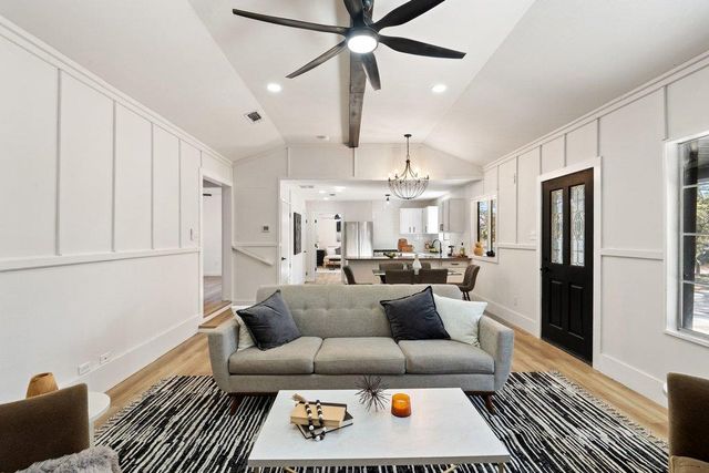 234 Woodcreek DR, Wimberley, TX 78676