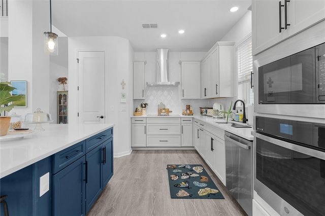 16983 CEDAR VALLEY CIRCLE, Clermont, FL 34711
