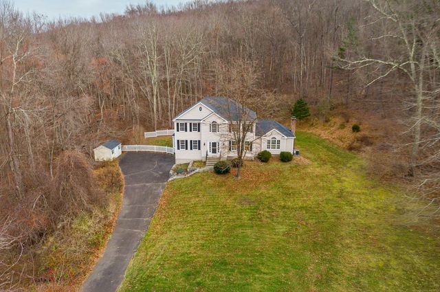 23 Fawnwood Road, Newtown, CT 06482