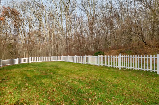 23 Fawnwood Road, Newtown, CT 06482
