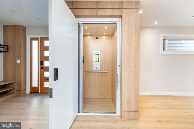 252 GATE ST, Philadelphia, PA 19128