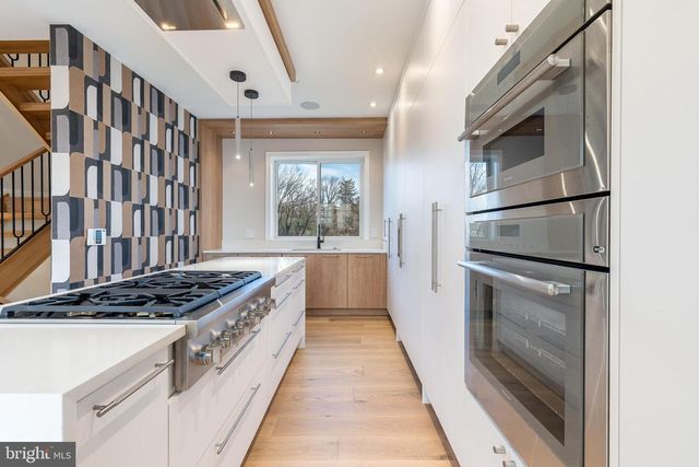 252 GATE ST, Philadelphia, PA 19128