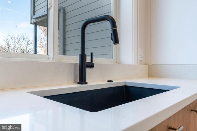 252 GATE ST, Philadelphia, PA 19128