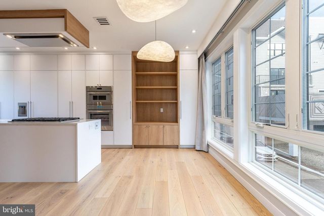 252 GATE ST, Philadelphia, PA 19128