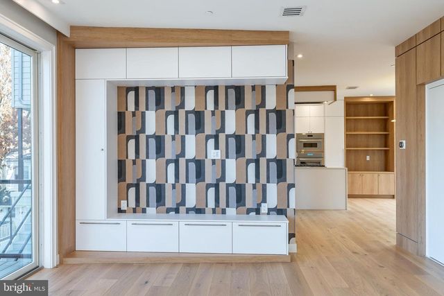 252 GATE ST, Philadelphia, PA 19128