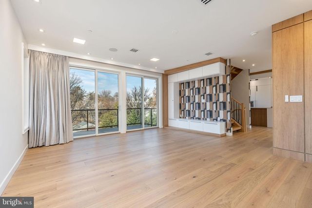 252 GATE ST, Philadelphia, PA 19128