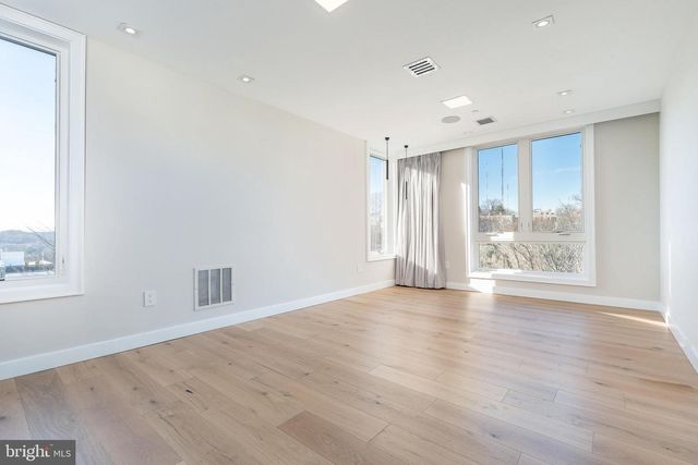 252 GATE ST, Philadelphia, PA 19128