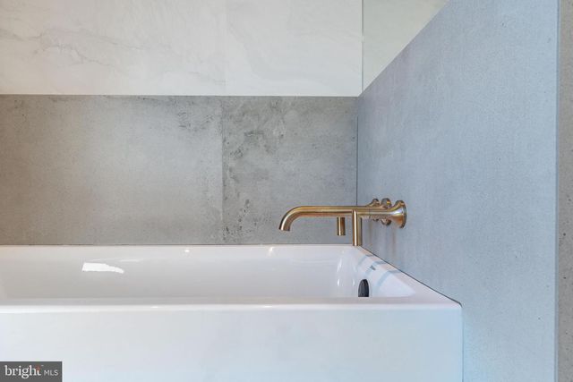 252 GATE ST, Philadelphia, PA 19128