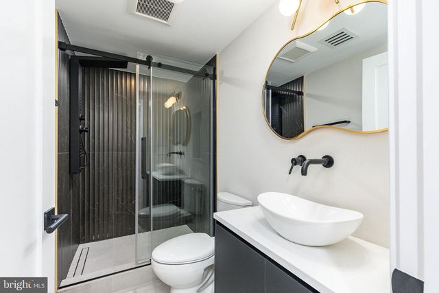 252 GATE ST, Philadelphia, PA 19128