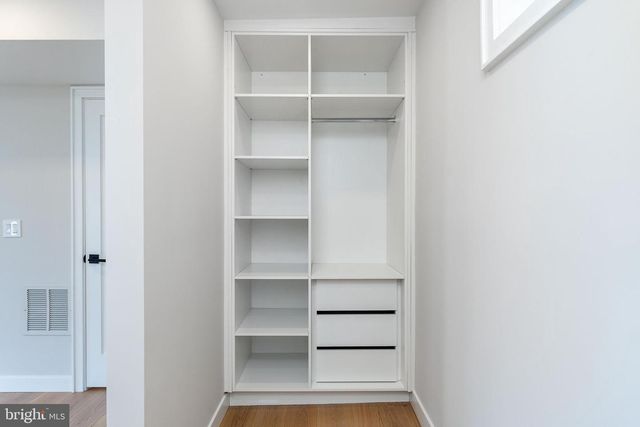 252 GATE ST, Philadelphia, PA 19128