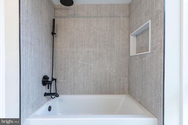 252 GATE ST, Philadelphia, PA 19128