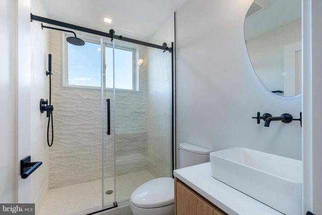 252 GATE ST, Philadelphia, PA 19128