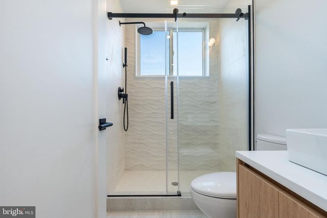 252 GATE ST, Philadelphia, PA 19128