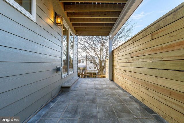 252 GATE ST, Philadelphia, PA 19128