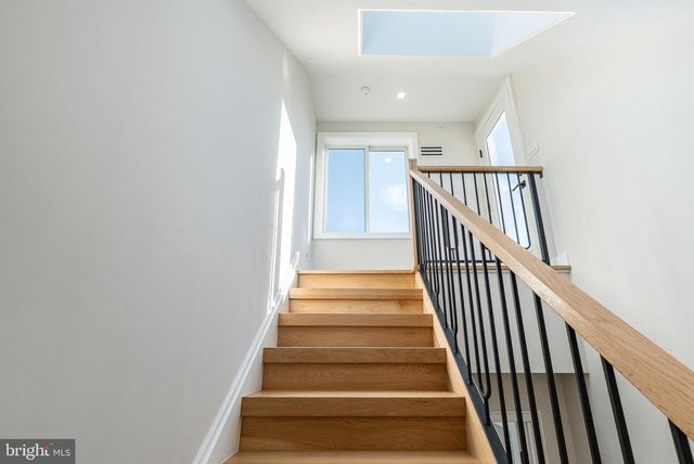 252 GATE ST, Philadelphia, PA 19128