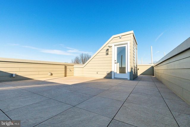 252 GATE ST, Philadelphia, PA 19128