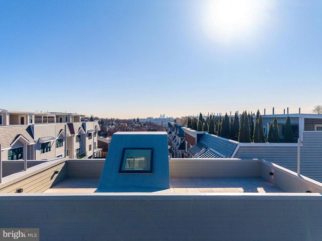 252 GATE ST, Philadelphia, PA 19128