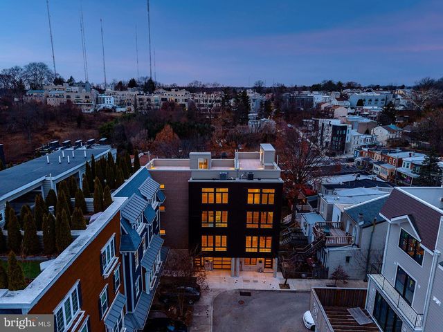 252 GATE ST, Philadelphia, PA 19128