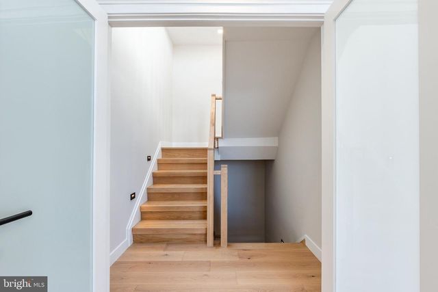 252 GATE ST, Philadelphia, PA 19128