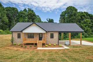 6051 Tumbleweed Trail, Winston-salem, NC 27103