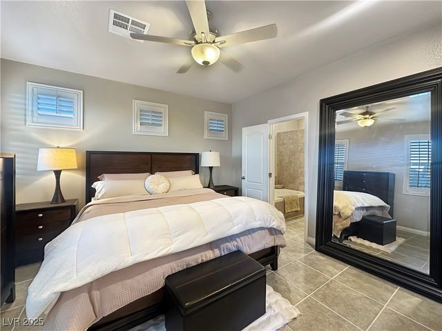 1004 Crescent Falls Street, Henderson, NV 89011