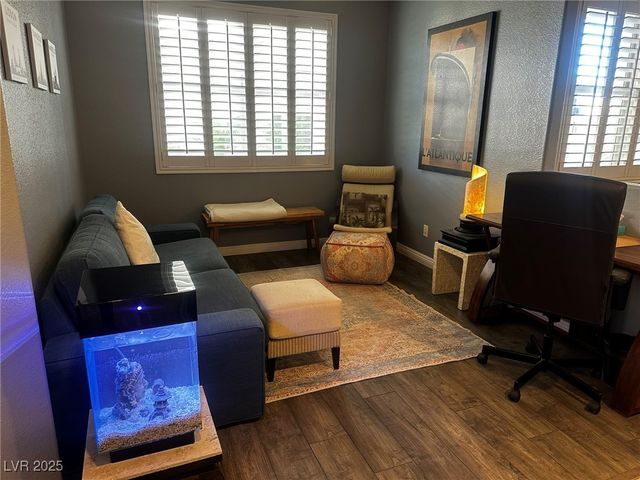 1004 Crescent Falls Street, Henderson, NV 89011