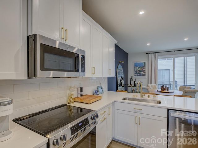 6112 Station Crossing Avenue, Charlotte, NC 28217