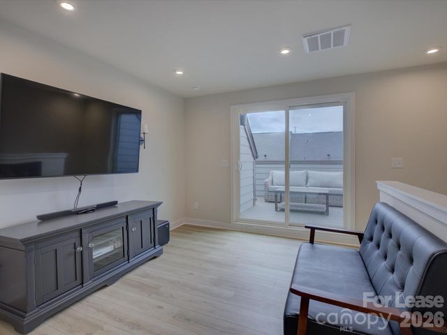 6112 Station Crossing Avenue, Charlotte, NC 28217