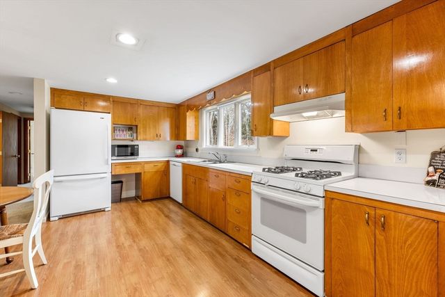 61 Oak Hill Rd, Chatham, MA 02633