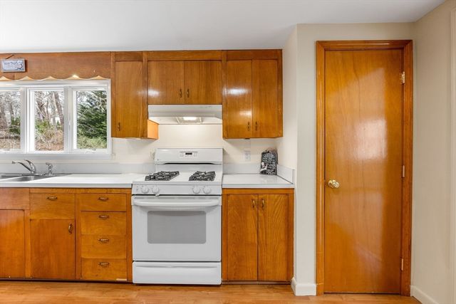 61 Oak Hill Rd, Chatham, MA 02633