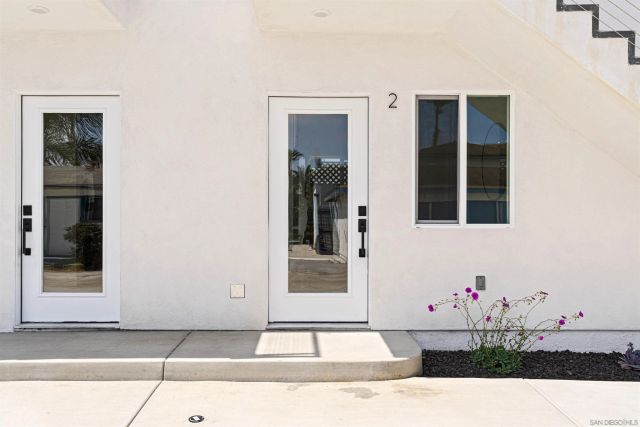 1953 Emerald St, San Diego, CA 92109