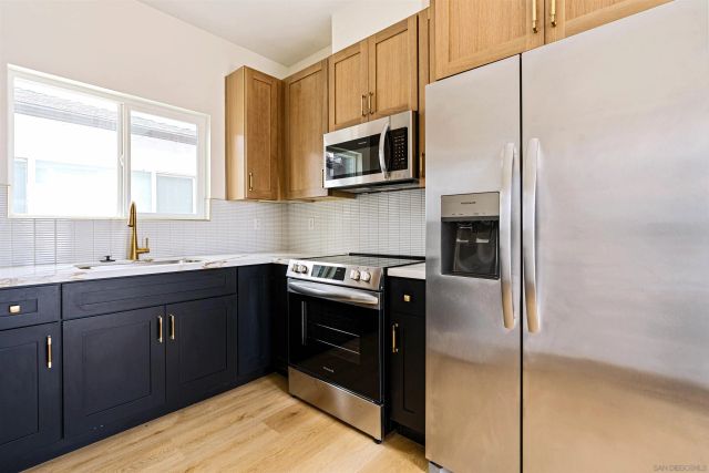 1953 Emerald St, San Diego, CA 92109