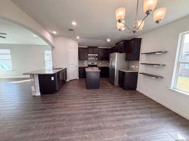 955 PUMPKIN RDG, New Braunfels, TX 78130