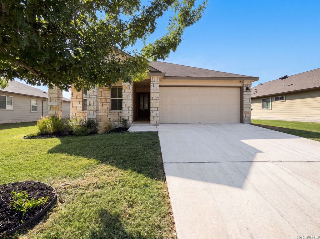 955 PUMPKIN RDG, New Braunfels, TX 78130