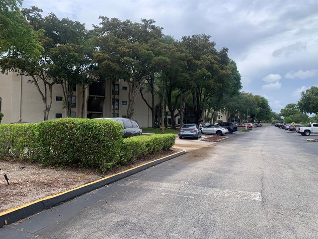 6701 N University Drive 217, Tamarac, FL 33321