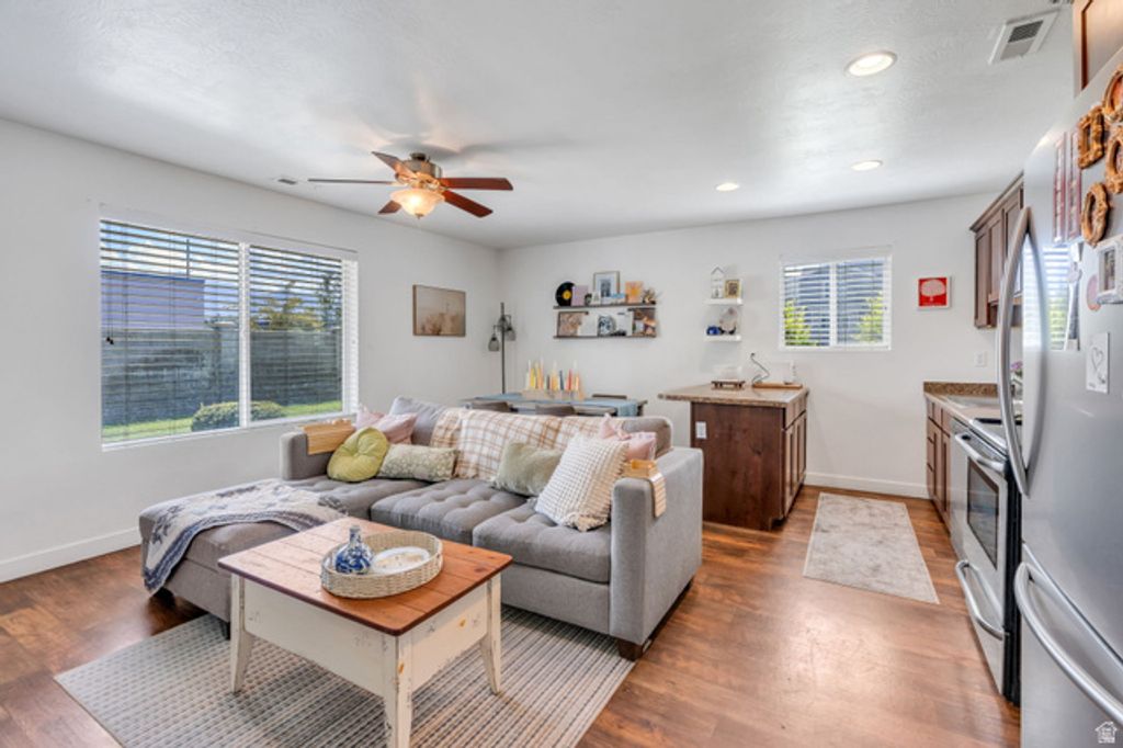 202 N 750 E, Vineyard, UT 84059 — photo 4