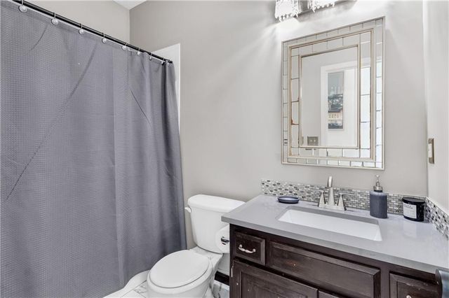 7905 NE 112th Street, Kansas City, MO 64157