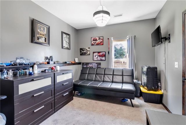 7905 NE 112th Street, Kansas City, MO 64157