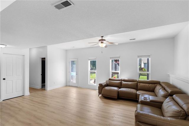 7905 NE 112th Street, Kansas City, MO 64157