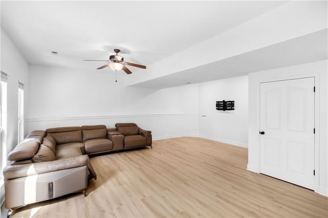 7905 NE 112th Street, Kansas City, MO 64157