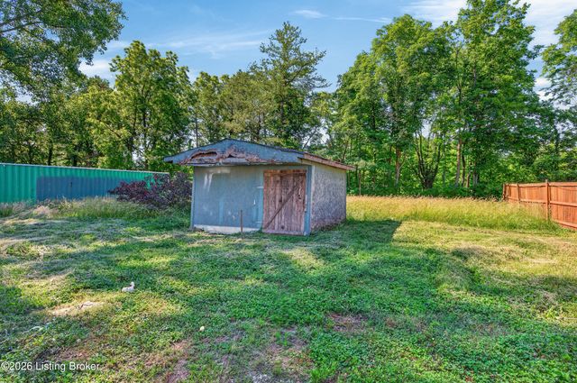 711 Shaffer Rd, Louisville, KY 40118