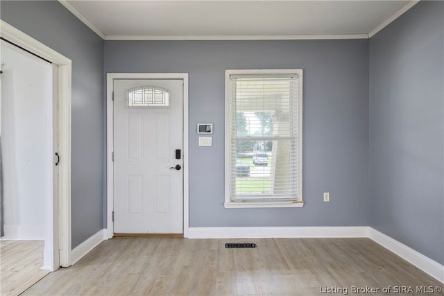 139 E Harrison Avenue, Clarksville, IN 47129
