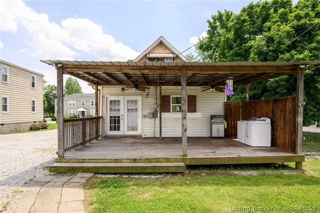 139 E Harrison Avenue, Clarksville, IN 47129