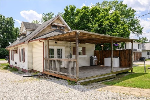 139 E Harrison Avenue, Clarksville, IN 47129