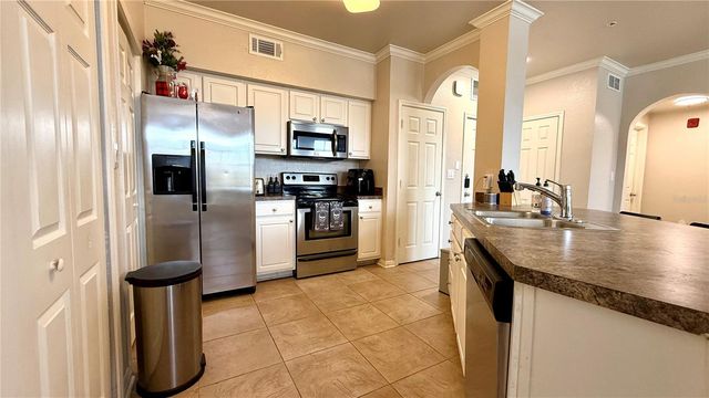911 N ORANGE AVENUE 243, Orlando, FL 32801