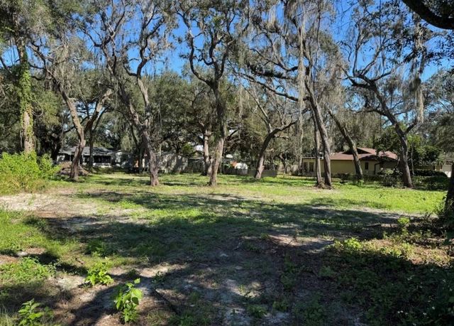 34779 HIBISCUS DRIVE, Dade City, FL 33523